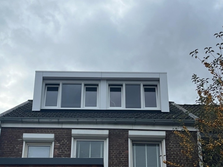 Afbeelding dakkapel geplaatst in  Tilburg